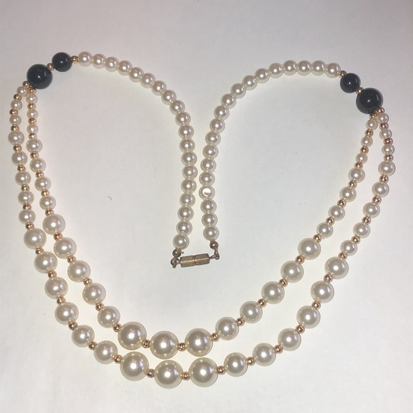 Vintage Faux Pearl Necklace with Black Accents - Picture 1 of 4